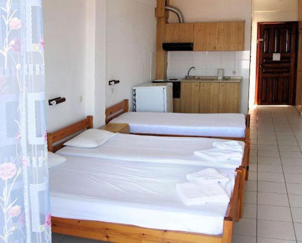 كريوبيجي Skentos Hotel الغرفة الصورة