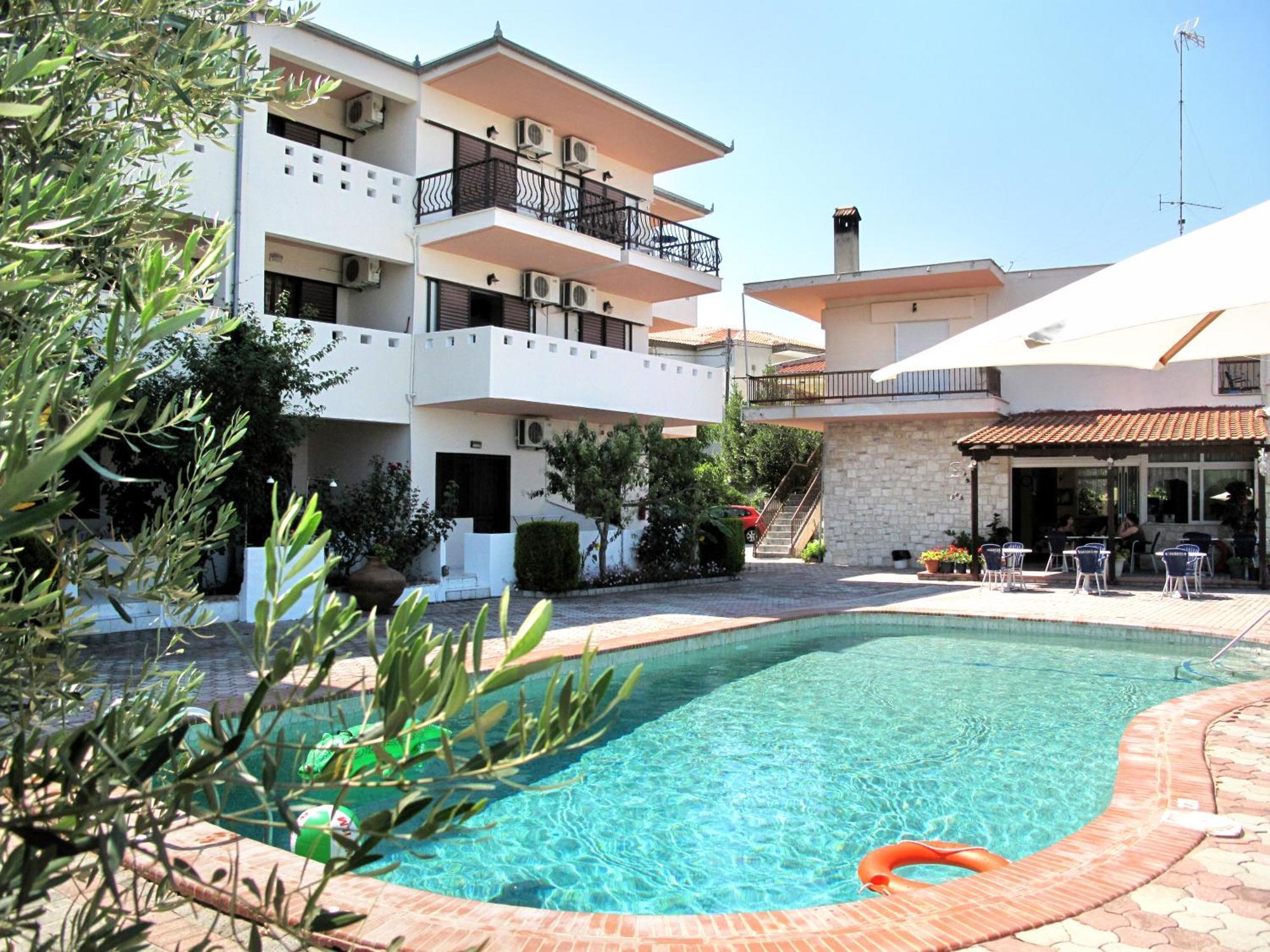 كريوبيجي Skentos Hotel المظهر الخارجي الصورة