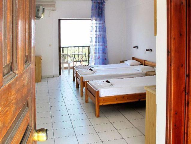كريوبيجي Skentos Hotel المظهر الخارجي الصورة