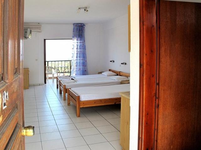 كريوبيجي Skentos Hotel المظهر الخارجي الصورة